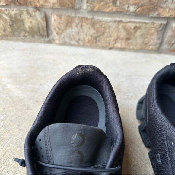 Men’s Cloud On Running Cloud5 All Black Athletic Lacing Speed Shoes Size 9.5 - Picture 7 of 15